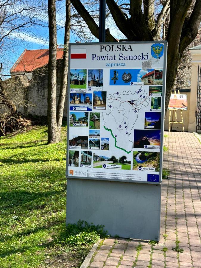 Apartament Zielona Nad Sanem Lägenhet Sanok Exteriör bild